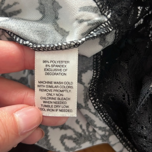 White House Black Market Floral Lace Trim Black and White Camisole - Picture 6 of 6